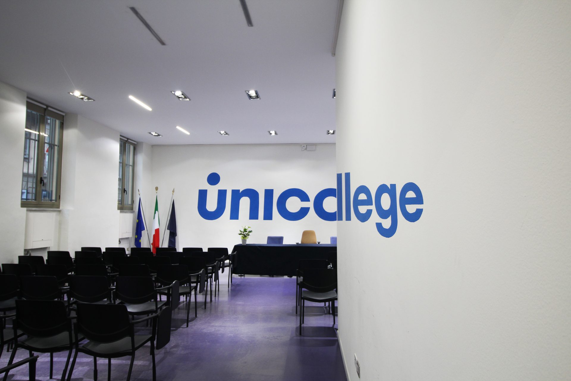 Seating in the Aula Magna of the Unicollege Turin City College