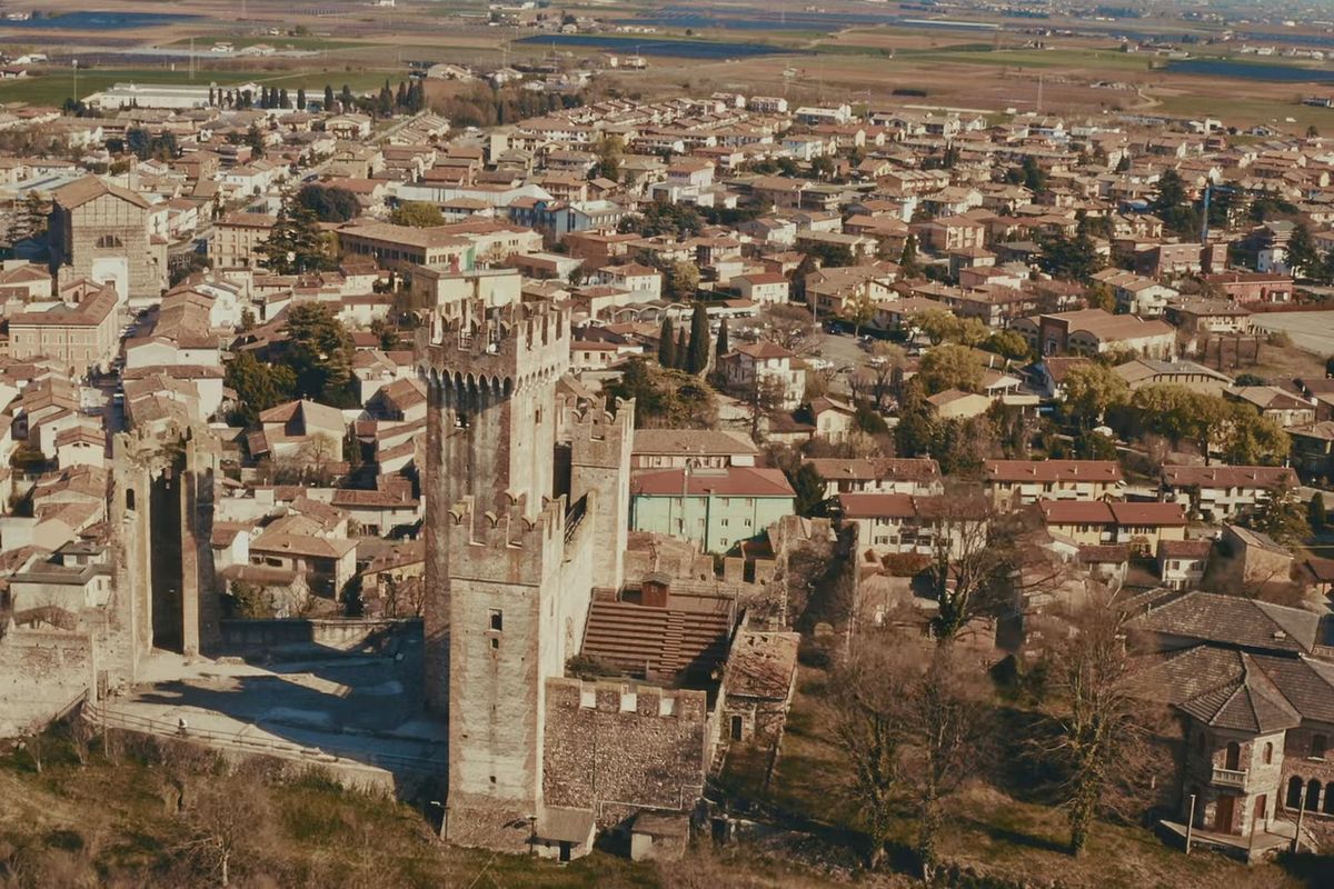 Mantua from above: the Castle of San Giorgio and the city